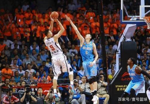 沙盒游戏电竞玩法探索中