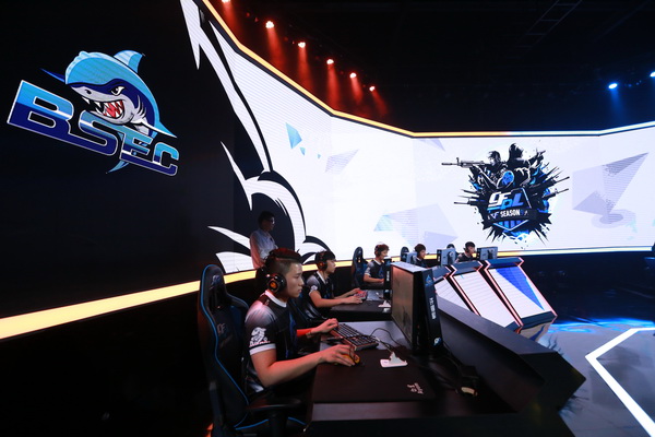 [NBA]詹姆斯助攻 东契奇三分应声入网